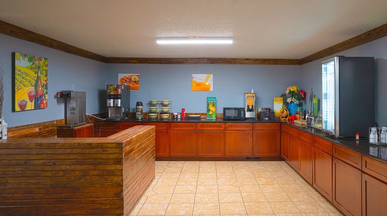<b>OYO Hotel Redwood Falls Room</b>. Images powered by <a href="https://www.leonardoworldwide.com/" title="Leonardo Worldwide" target="_blank">Leonardo</a>.