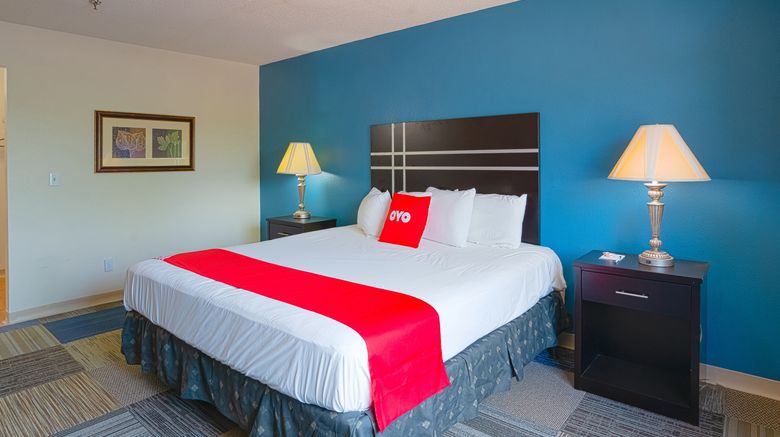 <b>OYO Hotel Redwood Falls Room</b>. Images powered by <a href="https://www.leonardoworldwide.com/" title="Leonardo Worldwide" target="_blank">Leonardo</a>.