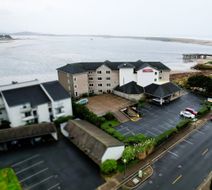 Siletz Bay Lodge Exterior