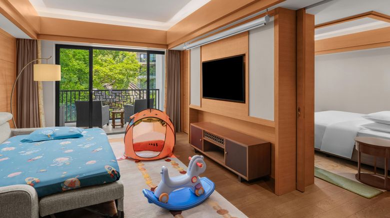 <b>Sheraton Grand Wetland Park Resort Suite</b>. Images powered by <a href=https://www.travelagewest.com/Hotels/Hangzhou-China/