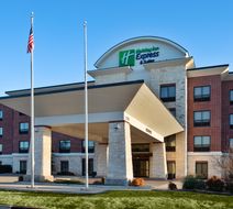 Holiday Inn Express & Suites Duncan Exterior