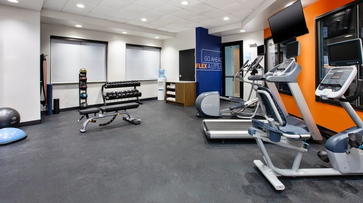 Holiday Inn Express & Suites Duncan Health Club