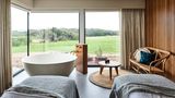 Lon Retreat and Spa Spa