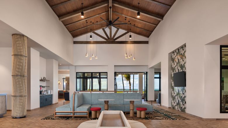 <b>Hampton Inn & Suites Maui North Shore Lobby</b>. Images powered by <a href="https://www.leonardoworldwide.com/" title="Leonardo Worldwide" target="_blank">Leonardo</a>.