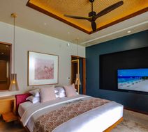 Veligandu Huraa Island Resort Lobby