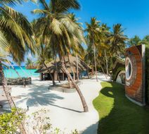 Veligandu Huraa Island Resort Exterior