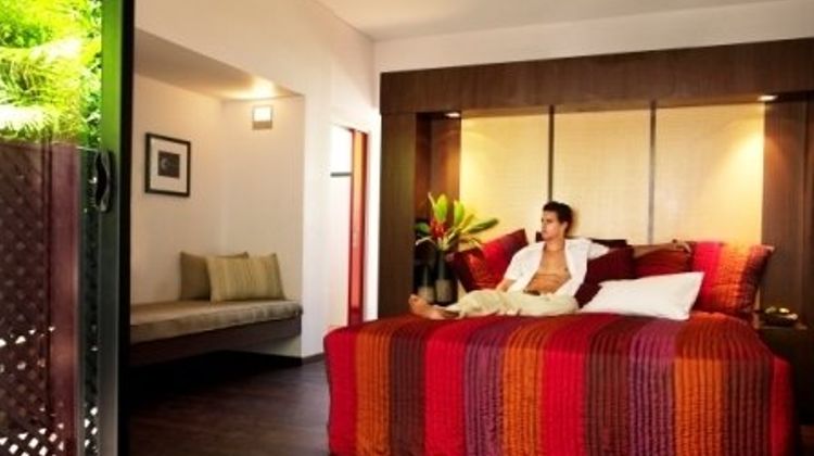 Pinctada McAlpine House Room