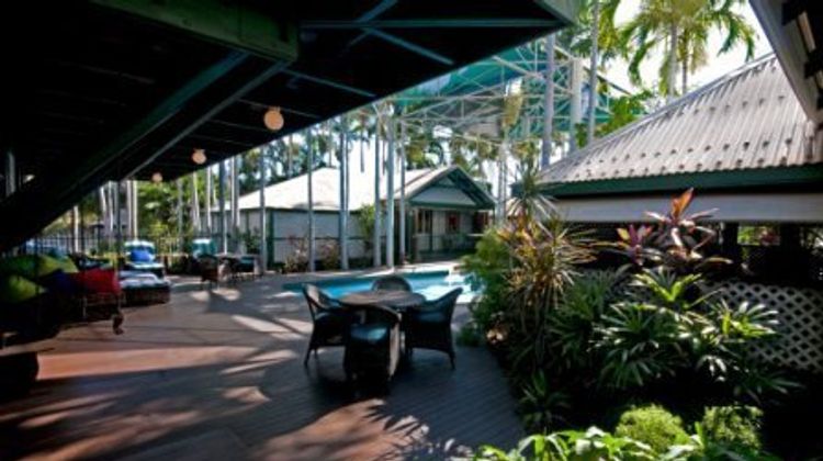 Pinctada McAlpine House Pool