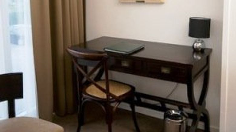 <b>Hotel Chariot Room</b>. Images powered by <a href="https://www.leonardoworldwide.com/" title="Leonardo Worldwide" target="_blank">Leonardo</a>.