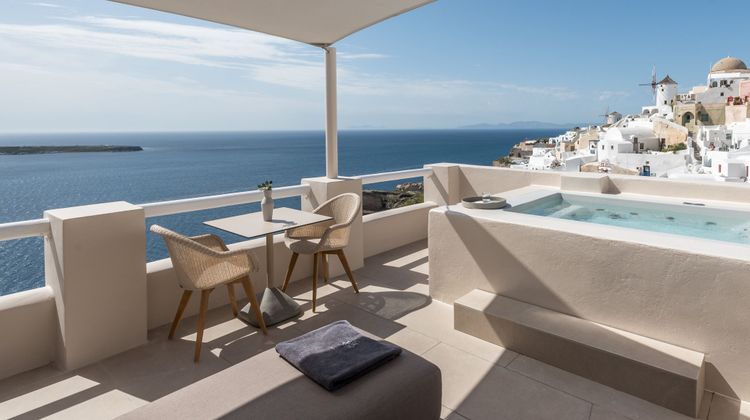 Art Maisons Aspaki and Oia Castle Hotel Room