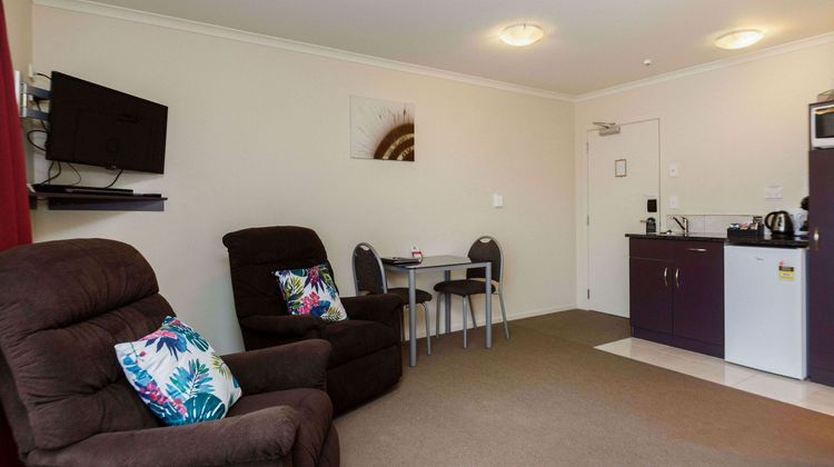 B-K's Premier Motel Palmerston North Room