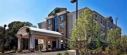 Holiday Inn Express Hotel & Suites Exterior