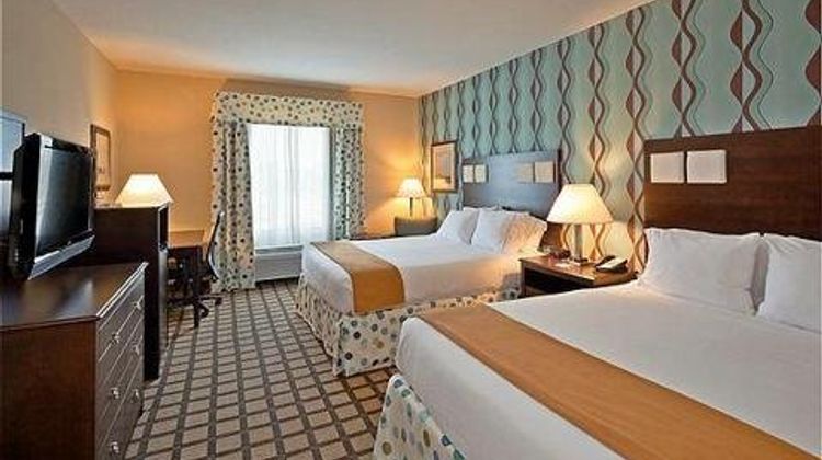 Holiday Inn Express Hotel & Suites Room
