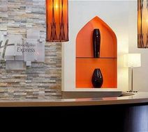 Holiday Inn Express Dubai, Safa Park Lobby