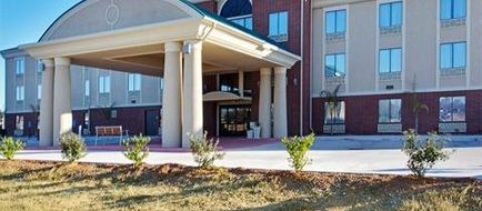 Holiday Inn Express & Suites Waller Exterior