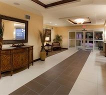 Holiday Inn Express Hotel & Suites Lobby