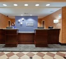 Holiday Inn Express Hotel & Suites Lobby