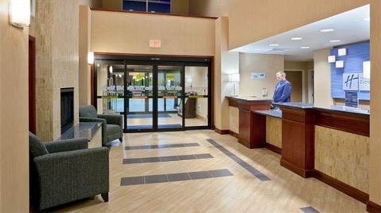 Holiday Inn Express & Suites Sequim Lobby