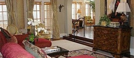 Union Square Guest Quarters Lobby