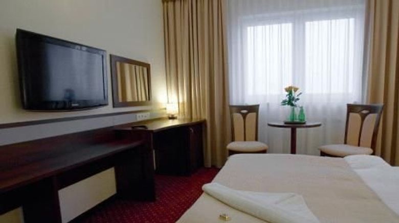 <b>Amber Hotel Room</b>. Images powered by <a href="https://www.leonardoworldwide.com/" title="Leonardo Worldwide" target="_blank">Leonardo</a>.