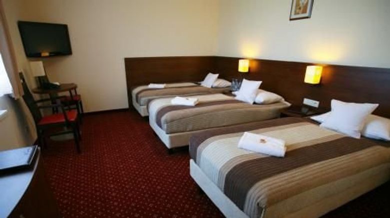 <b>Amber Hotel Room</b>. Images powered by <a href="https://www.leonardoworldwide.com/" title="Leonardo Worldwide" target="_blank">Leonardo</a>.