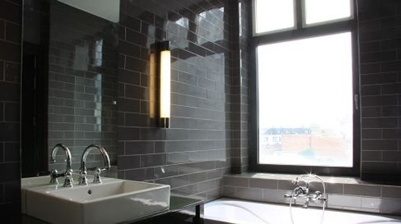 <b>Les Nuits Hotel Recreation</b>. Images powered by <a href="https://www.leonardoworldwide.com/" title="Leonardo Worldwide" target="_blank">Leonardo</a>.