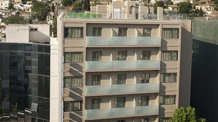 Plaka Hotel Exterior