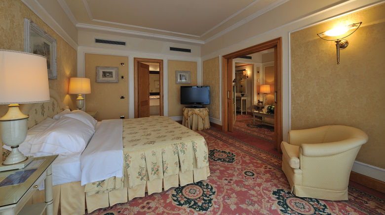 <b>Royal Hotel Carlton Suite</b>. Images powered by <a href="https://www.leonardoworldwide.com/" title="Leonardo Worldwide" target="_blank">Leonardo</a>.
