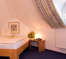 Nibelungen Hof Hotel Room