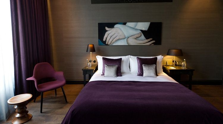 Canal House Hotel Room