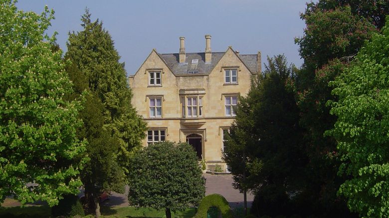 Cotswold Grange Hotel Exterior. Images powered by <a href="https://www.leonardoworldwide.com" target="_blank" rel="noopener">Leonardo</a>.