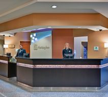 Holiday Inn and Suites Windsor Lobby