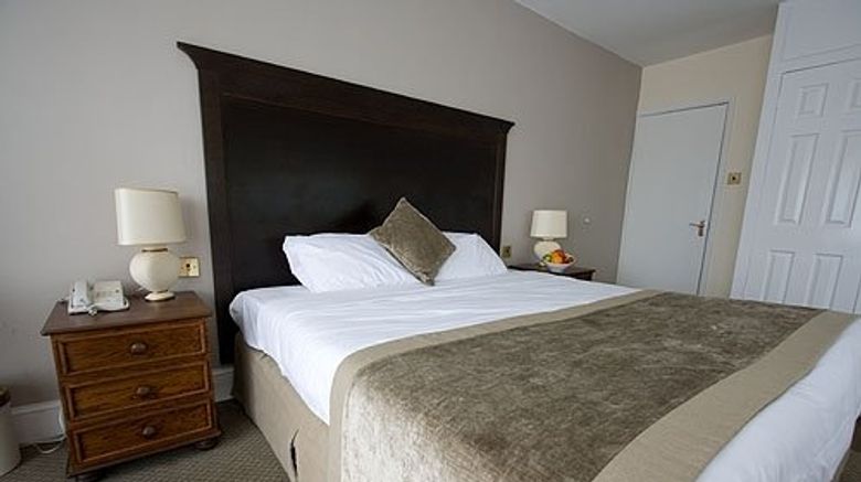 <b>Warren Lodge Room</b>. Images powered by <a href="https://www.leonardoworldwide.com/" title="Leonardo Worldwide" target="_blank">Leonardo</a>.