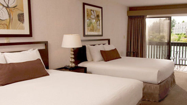 Lakeshore Inn Room