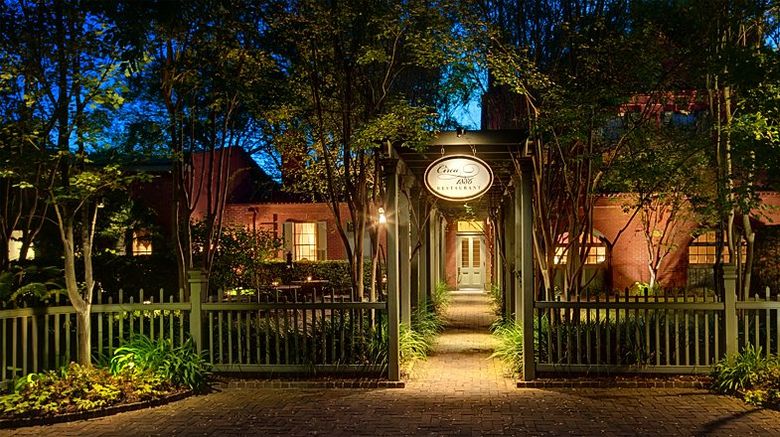 <b>Wentworth Mansion Restaurant</b>. Images powered by <a href="https://www.leonardoworldwide.com/" title="Leonardo Worldwide" target="_blank">Leonardo</a>.