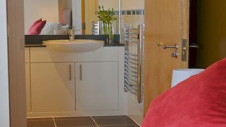 The Spires ServicedApartments Birmingham Room