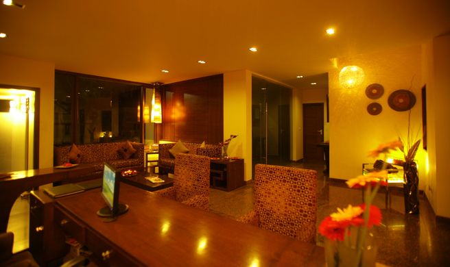JuSTa - The Residence Indiranagar Lobby
