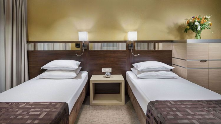 Arkon Park Hotel Room