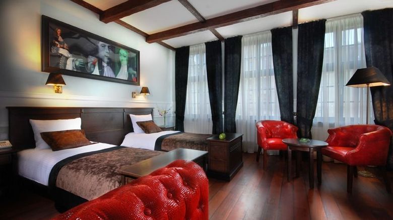 <b>Holland House Residence Room</b>. Images powered by <a href="https://www.leonardoworldwide.com/" title="Leonardo Worldwide" target="_blank">Leonardo</a>.