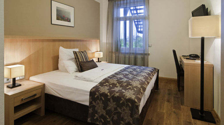 <b>Bodensee-Hotel Sonnenhof Room</b>. Images powered by <a href="https://www.leonardoworldwide.com/" title="Leonardo Worldwide" target="_blank">Leonardo</a>.
