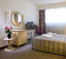 Ramada by Wyndham Ramat Gan Room