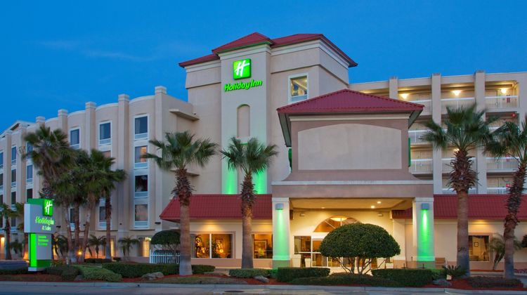 Holiday Inn Hotel & Suites Exterior