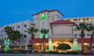Holiday Inn Hotel & Suites