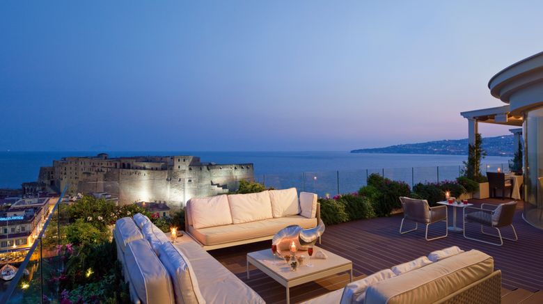 <b>Grand Hotel Vesuvio Restaurant</b>. Images powered by <a href="https://www.leonardoworldwide.com/" title="Leonardo Worldwide" target="_blank">Leonardo</a>.