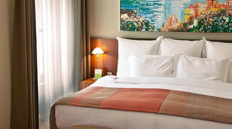 TomTom Suites Room