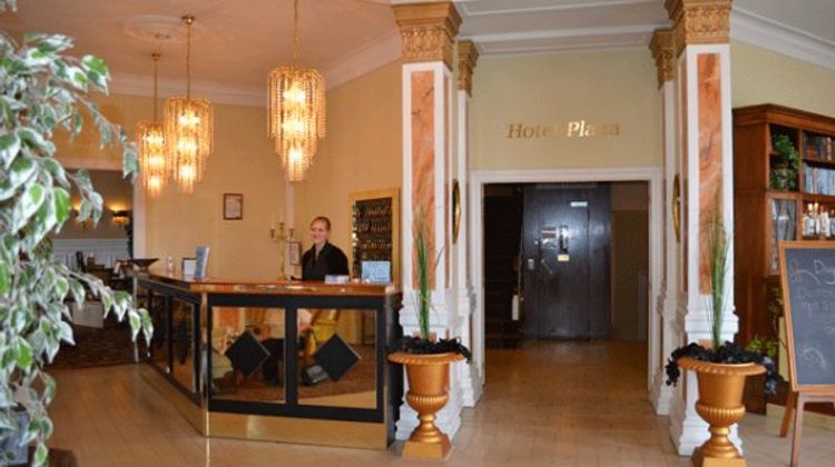 Hotel Plaza Lobby