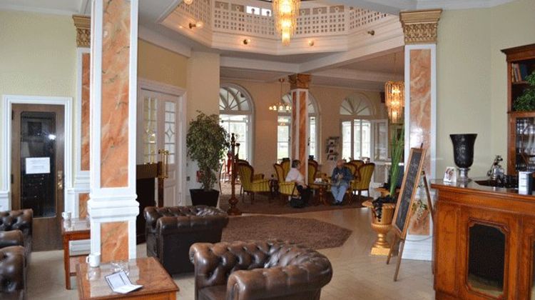 Hotel Plaza Lobby