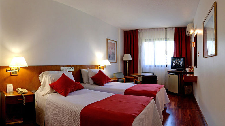 <b>Balmoral Plaza Hotel Room</b>. Images powered by <a href="https://www.leonardoworldwide.com/" title="Leonardo Worldwide" target="_blank">Leonardo</a>.