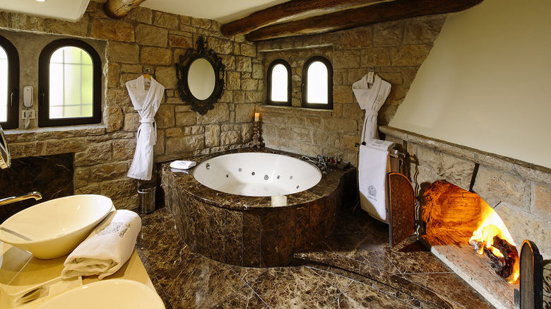 <b>Le Chateau Eza Room</b>. Images powered by <a href="https://www.leonardoworldwide.com/" title="Leonardo Worldwide" target="_blank">Leonardo</a>.