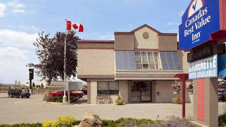 Stay Inn Express Toronto Exterior